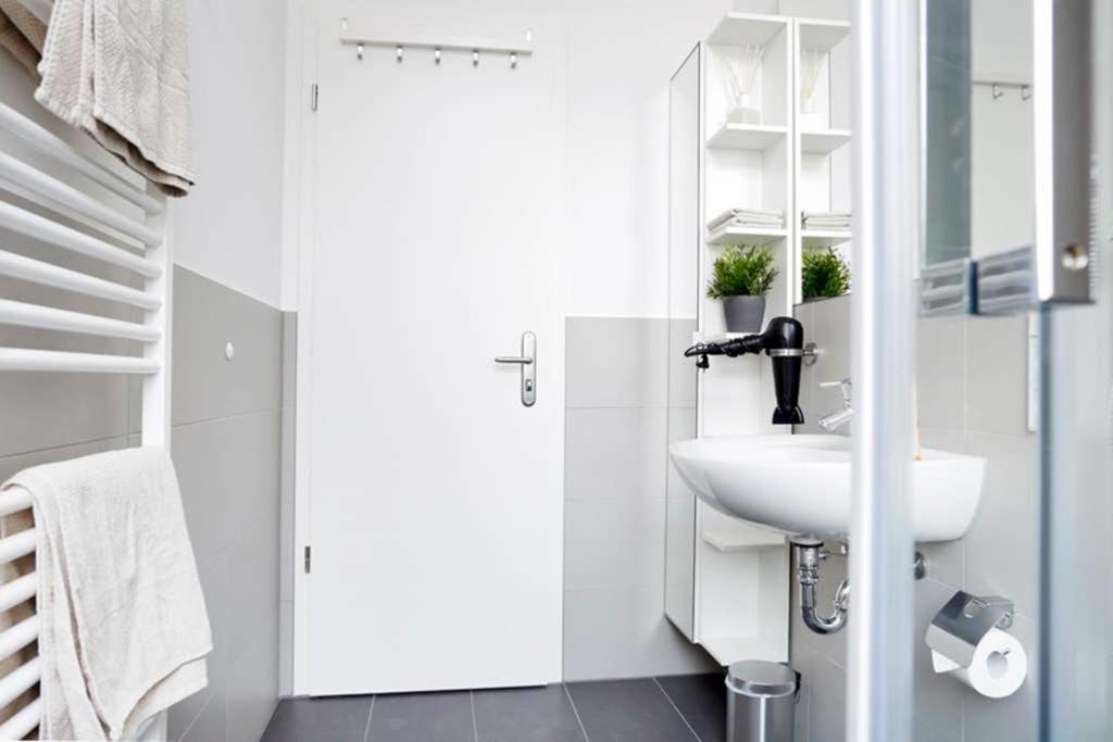 Sc 06 By Rockchair Apartments L Superhost Status L 4 Bedrooms Boxspringbeds 2 Bathrooms Balcony Elevator - Cozy Family & Business Flair Welcomes You! Berlin Ngoại thất bức ảnh