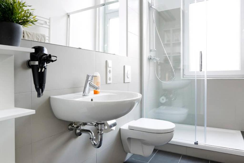 Sc 06 By Rockchair Apartments L Superhost Status L 4 Bedrooms Boxspringbeds 2 Bathrooms Balcony Elevator - Cozy Family & Business Flair Welcomes You! Berlin Ngoại thất bức ảnh